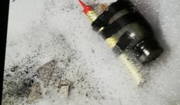 警方正在追查贝鲁斯国会议员家中燃烧瓶纵火事件的幕后黑手