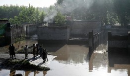 巴基斯坦连续4天降雨造成的死亡人数上升到63人，天气预报还会有更多降雨