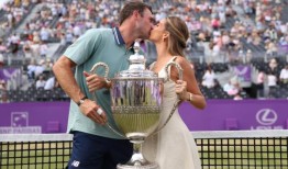 汤米·保罗的皇后俱乐部获胜后佩吉·洛伦兹走红