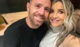 海伦·斯凯尔顿在分手16个月后正式与前夫里奇·迈勒离婚