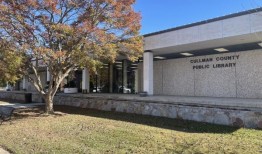 卡尔曼县专员希望LGBTQ图书从公共图书馆撤出