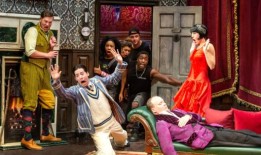 《出了问题的戏》宣布更换外百老汇演员阵容