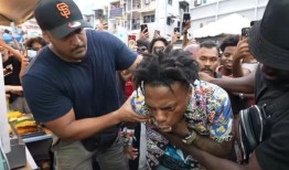 顶级主播IShowSpeed访问马来西亚，粉丝追着他自拍，他大喊“Sabar”