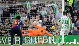 贝蒂斯在最后时刻扳平比分，否定了西甲领头羊巴萨