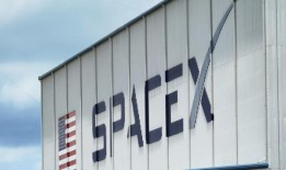 美国联邦航空局希望对SpaceX公司处以63.3万美元的罚款，原因是该公司在佛罗里达州的两次发射中涉嫌违反安全规定
