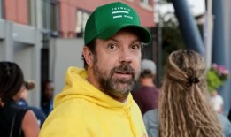 Jason Sudeikis恳求粉丝不要再关注他：“吓死我了”