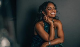 克里斯托·乔伊·布朗在《欢乐一路》中扮演一个不讨人喜欢的角色