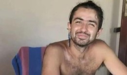 紧急搜索撒丁岛失踪的25岁英国游客，妈妈说他“脱了衣服就消失了”