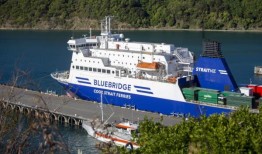 蓝桥渡轮的取消增加了穿越库克海峡的麻烦