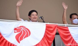 在总理交接之前，Lawrence Wong说4G领导人“准备重新审视所有的假设”