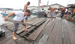 风暴袭击槟城造成混乱