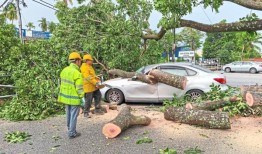 风暴袭击槟城造成混乱