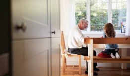 现在，一个享受普遍补贴的人获得的补贴比吃饭和取暖的费用少20%