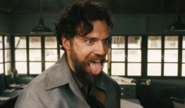 亨利·卡维尔主演了一部与詹姆斯·邦德有关的二战真实故事的疯狂预告片