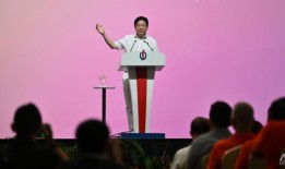 在总理交接之前，Lawrence Wong说4G领导人“准备重新审视所有的假设”