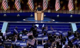 由于性别差距导致美国选民分裂，卡玛拉·哈里斯(Kamala Harris)选择不打女性牌