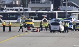 气候活动人士在法兰克福机场停止交通