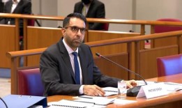 在法律程序进行期间，人民行动党不会寻求暂停普里塔姆·辛格的议会席位