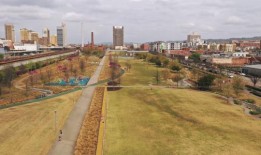 回归小镇：我们的领导人已经准备好让伯明翰再次伟大