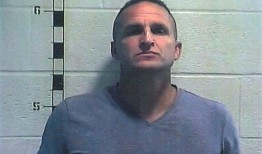 肯塔基州一名警官被控杀害布雷欧娜·泰勒，审判宣告无效