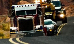 推出：变形金刚大黄蜂背后的故事