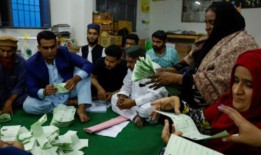 巴基斯坦开始清点选票，预计星期五早上会有清晰的结果