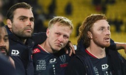 情绪化的墨尔本在决赛和超级橄榄球比赛中出局