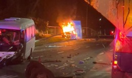 武吉知马事故：汽车司机和其他3人被捕;2名儿童从校车上被送往医院