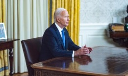 拜登说，是时候让位给更年轻的声音了