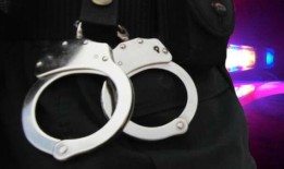 有争议的“委内瑞拉前方”广告牌欢迎进入科罗拉多州的司机