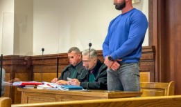 这位以《365天》和《致m的信》而闻名的演员出现在法庭上他将面临10年监禁