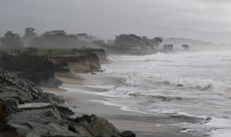 房主协会的诉讼如何影响加州海岸的未来