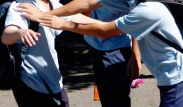 “老师感到不安全”：每12名高中生中就有1人因行为危机而被停学