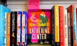 6本沙滩读物会让你思考——或者至少是猜测