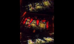 在罗摩神庙就职典礼前，休斯顿的印度人组织了特斯拉灯光秀