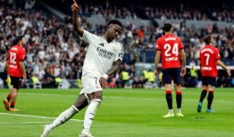 维尼修斯的三冠王帮助皇马击败奥萨苏纳