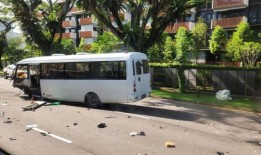 武吉知马事故：汽车司机和其他3人被捕;2名儿童从校车上被送往医院