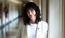 脆弱的众议院民主党竞选团队惊人地承认可能支持哈里斯：“明确声明”