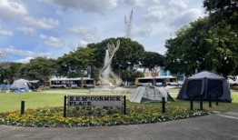 支持者说，布里斯班繁忙十字路口的帐篷只是危机的一部分