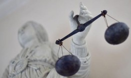 特鲁斯维尔男子被控剥削儿童和儿童色情