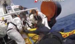 审计人员表示,尽管欧盟花费了数十亿美元,但仍未能劝阻非洲移民