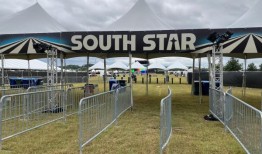 凯蒂·布里特和特伦维尔随特朗普飞往阿拉巴马州与佐治亚州的比赛现场