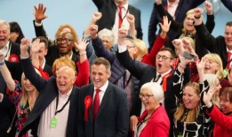 出口民调：工党预计将赢得压倒性胜利