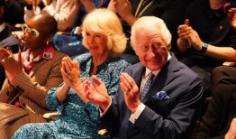 卡米拉回忆起参观戏剧学校时在剧院度过的“奇妙”秘密之夜