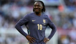 英格兰：令人眼花缭乱的埃比莱奇·埃泽让加雷斯·索斯盖特停顿了一下，因为欧洲杯阵容调整得很好