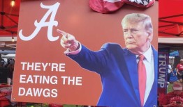 唐纳德·特朗普在阿拉巴马州对乔治亚州的比赛上：塔斯卡卢萨的最新消息