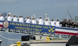 海军委托驱逐舰表彰最年轻的二战荣誉勋章获得者