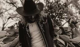 你知道这些标志性的地标吗？在奥兰治街拍摄的新mv