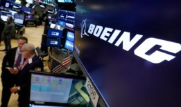 据信来自波音C-17的尾锥降落在学校停车场：来源