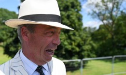 英国议员支持特朗普“吃猫狗”的说法